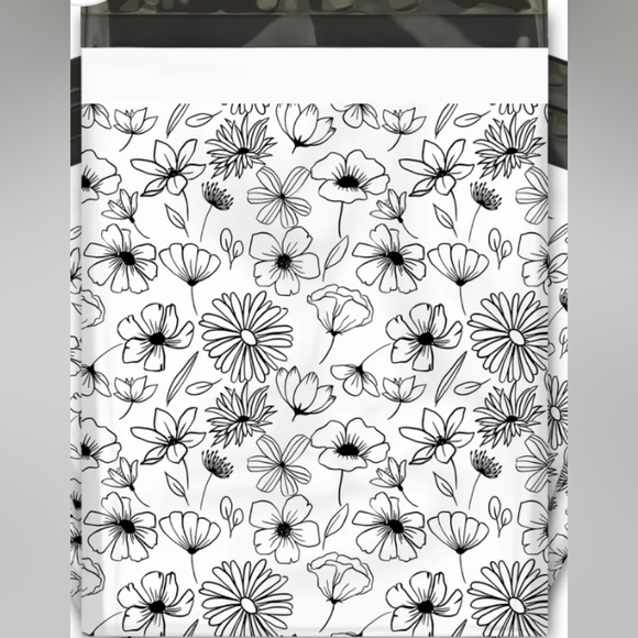 Other - Black & White Floral 19x24 Poly Mailers: Set of 15